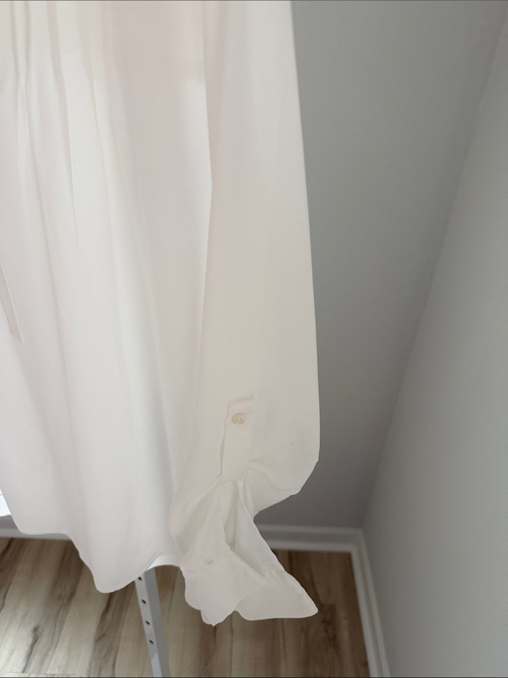 Simply Vera Vera Wang Cream Split V-Neck Blouse - Picture 5 of 8
